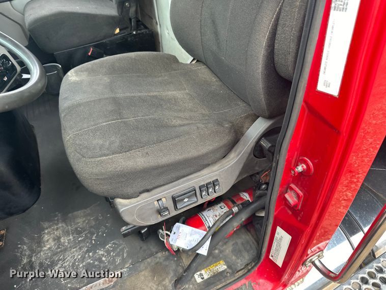 image for item LR9315 2015 Western Star 4700SF dump truck