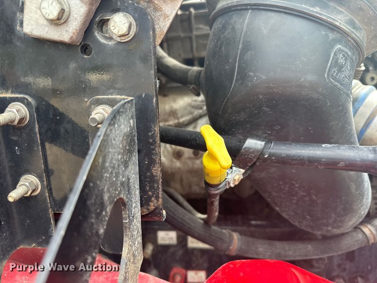 image for item LR9315 2015 Western Star 4700SF dump truck