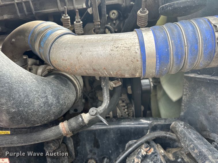 image for item LR9315 2015 Western Star 4700SF dump truck