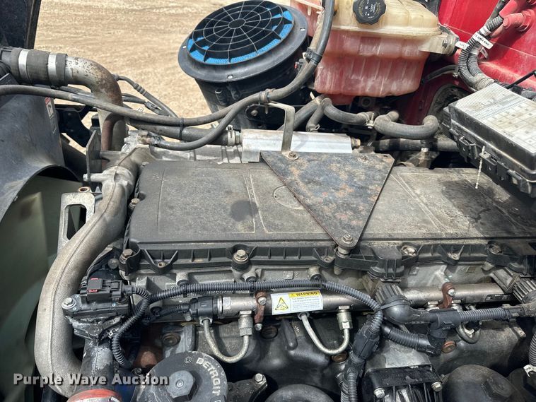 image for item LR9315 2015 Western Star 4700SF dump truck