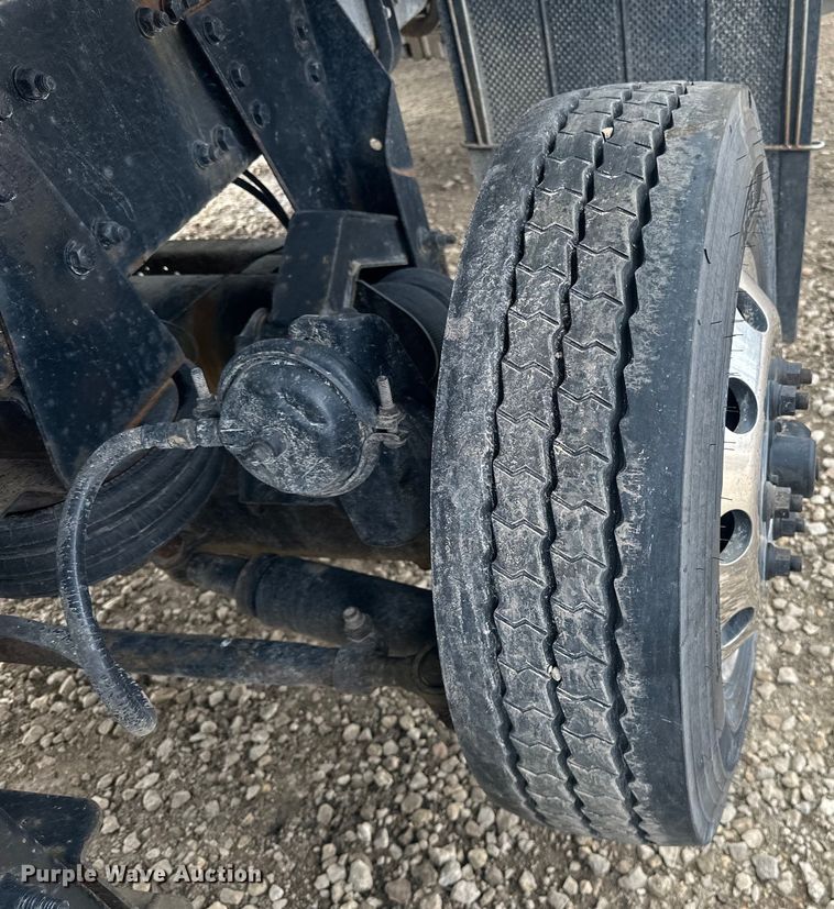 image for item LR9315 2015 Western Star 4700SF dump truck