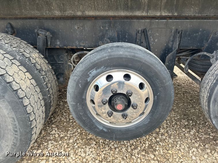 image for item LR9315 2015 Western Star 4700SF dump truck