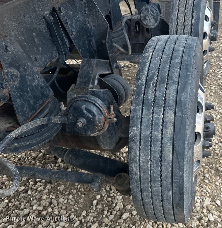 image for item LR9315 2015 Western Star 4700SF dump truck