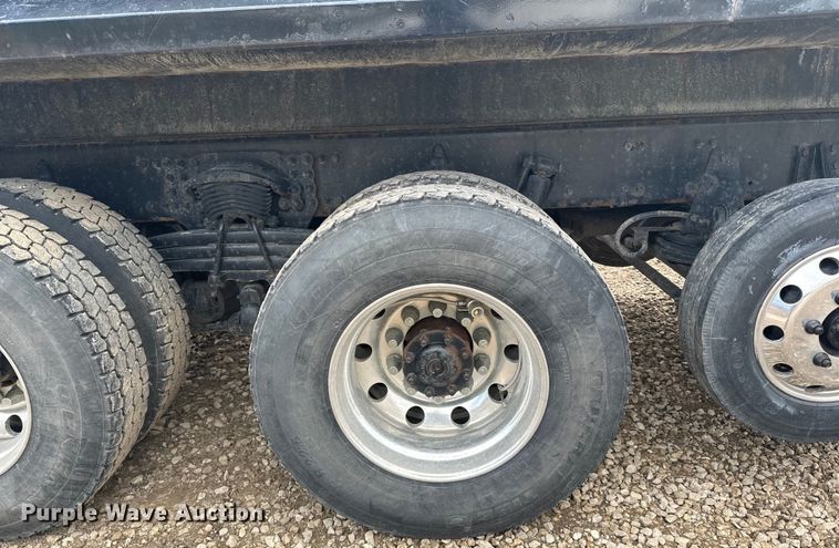 image for item LR9315 2015 Western Star 4700SF dump truck