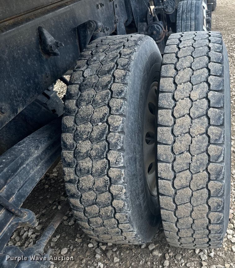 image for item LR9315 2015 Western Star 4700SF dump truck