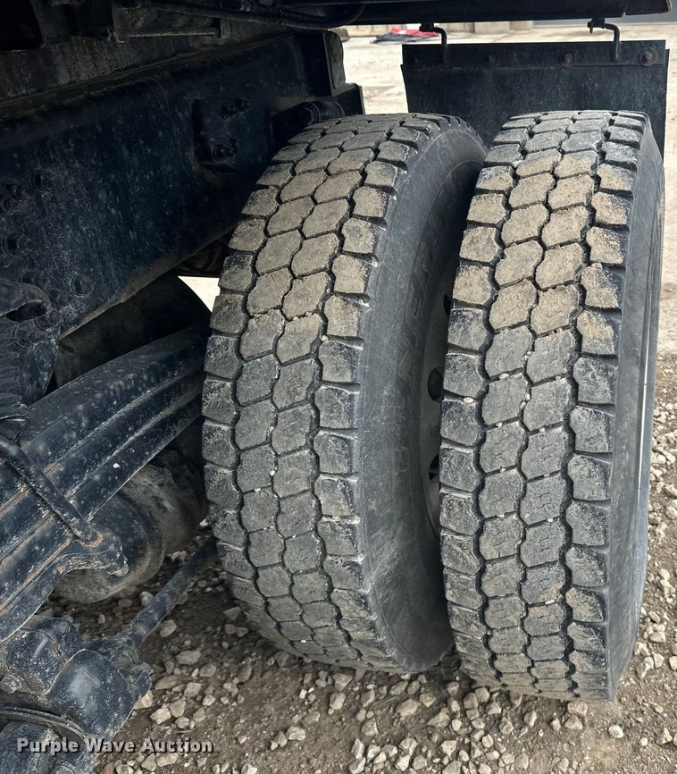 image for item LR9315 2015 Western Star 4700SF dump truck