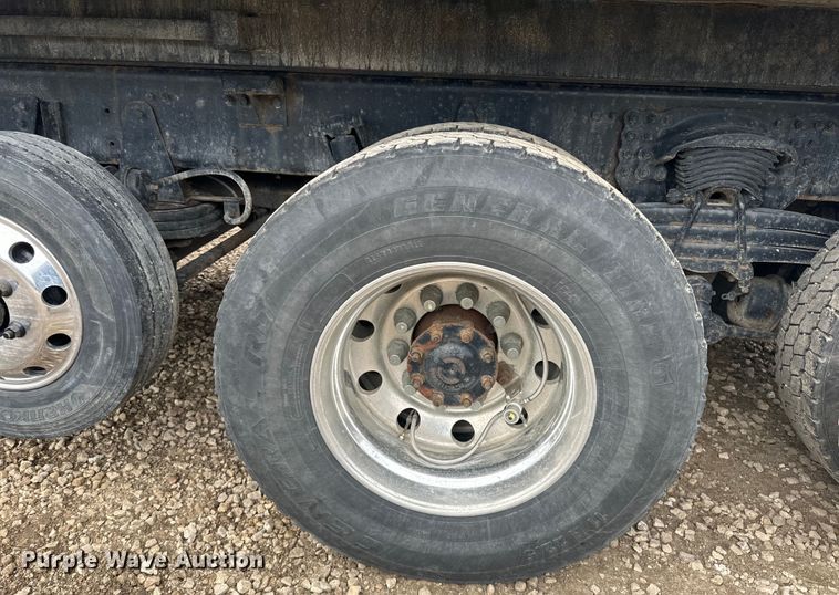 image for item LR9315 2015 Western Star 4700SF dump truck