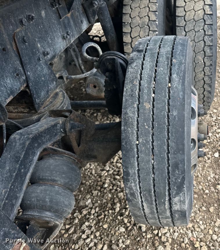 image for item LR9315 2015 Western Star 4700SF dump truck