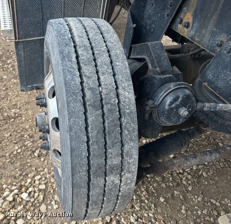 image for item LR9315 2015 Western Star 4700SF dump truck