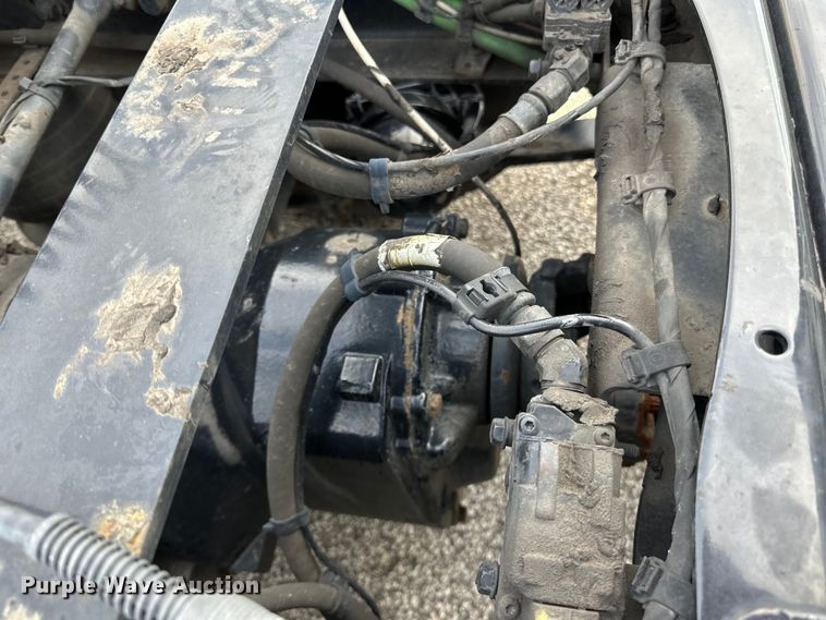 image for item LR9319 2019 Freightliner  Cascadia  semi truck