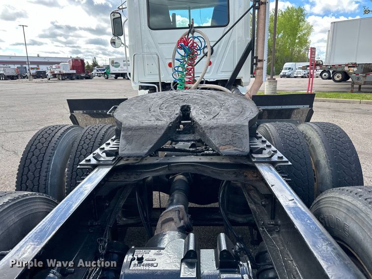 image for item LR9323 2017 Mack  CHU613 semi truck