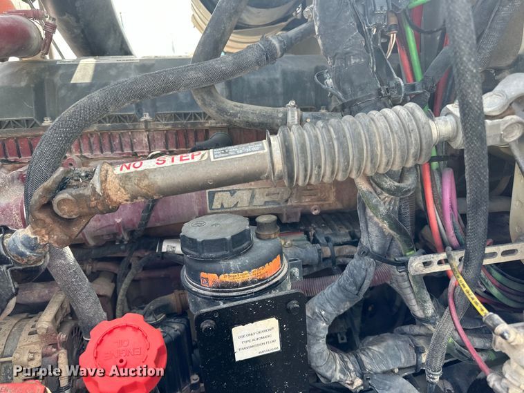 image for item LR9323 2017 Mack  CHU613 semi truck