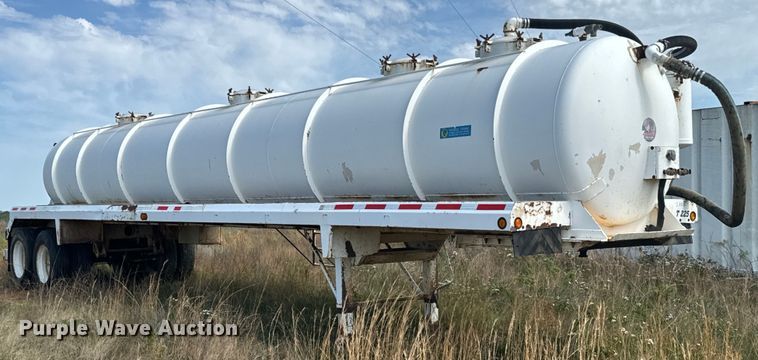 image for item ND9288 2012 Dragon tank trailer