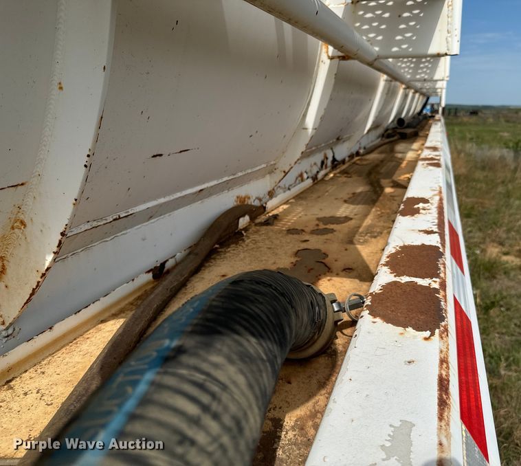 image for item ND9288 2012 Dragon tank trailer