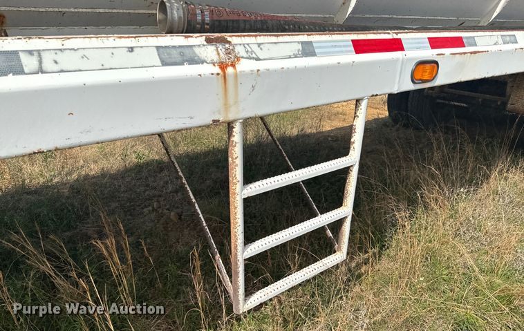 image for item ND9288 2012 Dragon tank trailer