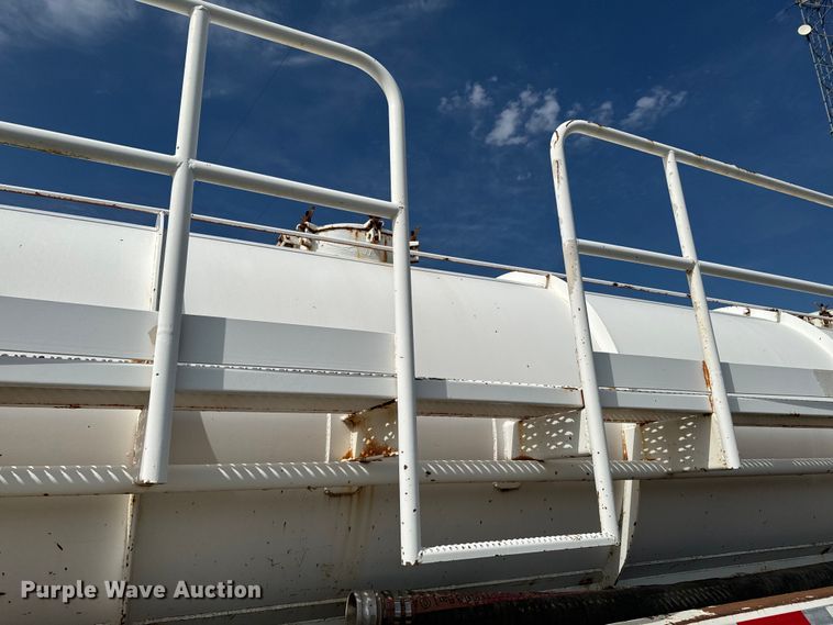 image for item ND9288 2012 Dragon tank trailer