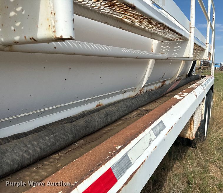 image for item ND9288 2012 Dragon tank trailer