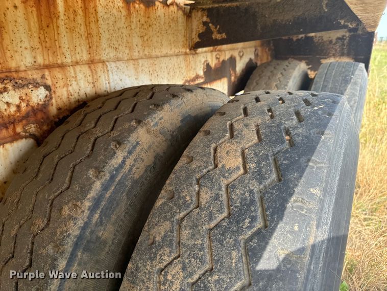 image for item ND9288 2012 Dragon tank trailer