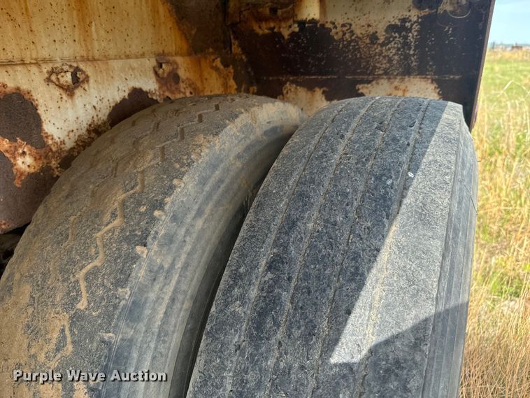 image for item ND9288 2012 Dragon tank trailer