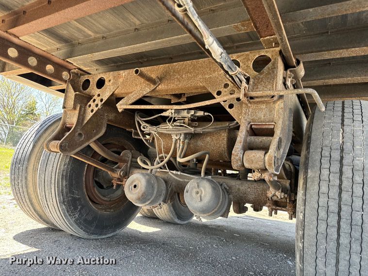 image for item NL9707 2002 Hyundai  V12530152AJS dry van trailer