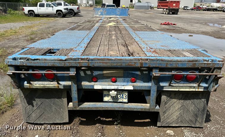 image for item NR9818 1982 Daco TUI9D4582 drop deck trailer