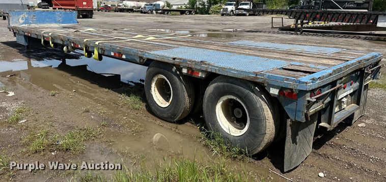 image for item NR9818 1982 Daco TUI9D4582 drop deck trailer