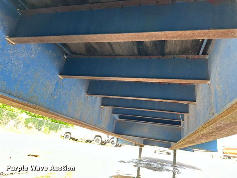 image for item NR9818 1982 Daco TUI9D4582 drop deck trailer