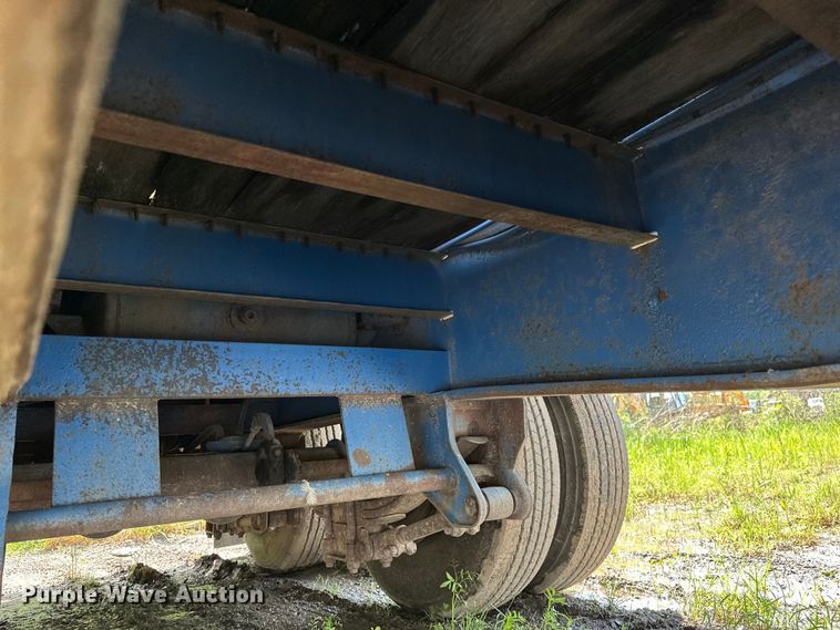 image for item NR9818 1982 Daco TUI9D4582 drop deck trailer
