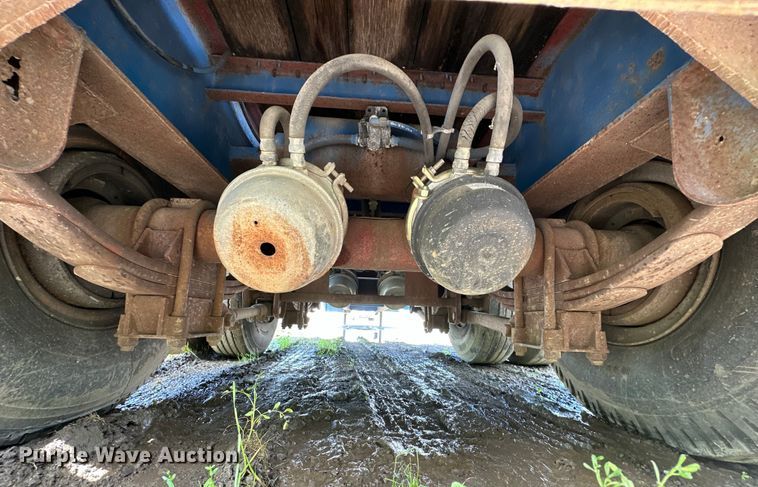 image for item NR9818 1982 Daco TUI9D4582 drop deck trailer