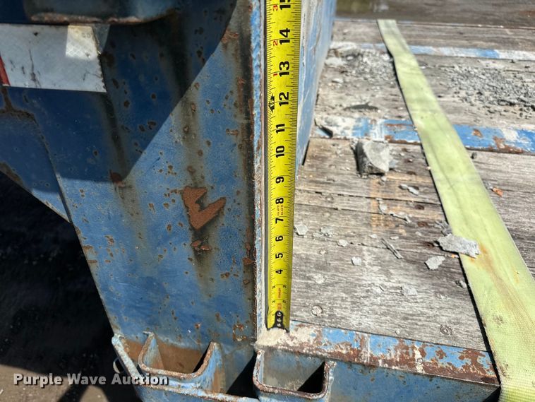 image for item NR9818 1982 Daco TUI9D4582 drop deck trailer