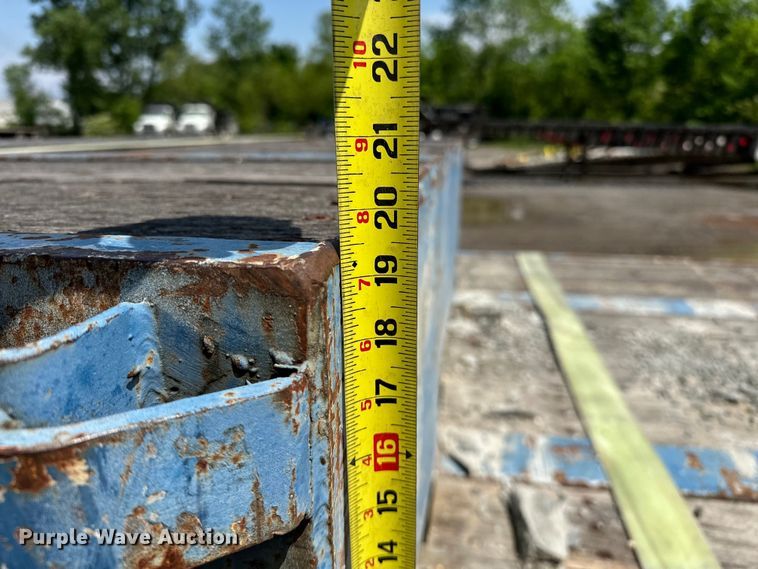 image for item NR9818 1982 Daco TUI9D4582 drop deck trailer