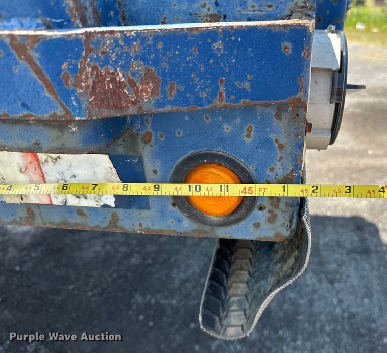 image for item NR9818 1982 Daco TUI9D4582 drop deck trailer