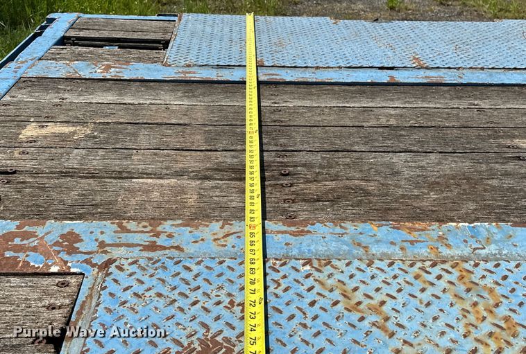 image for item NR9818 1982 Daco TUI9D4582 drop deck trailer