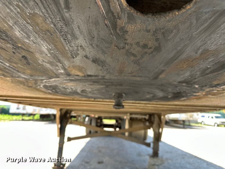 image for item NR9841 1992 Utility  VS2R refrigerated van trailer