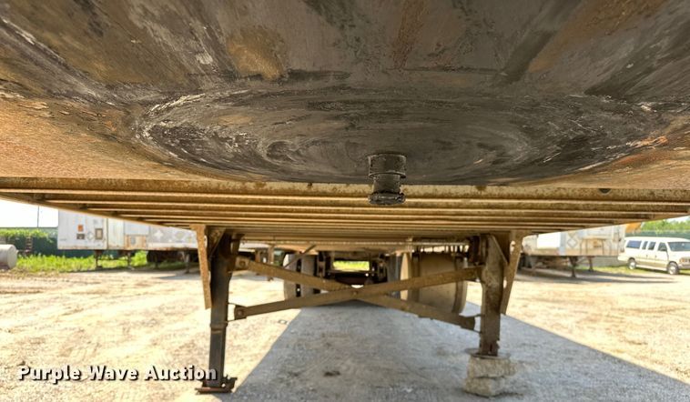 image for item NR9841 1992 Utility  VS2R refrigerated van trailer