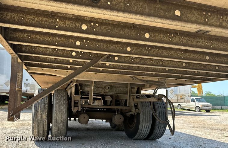 image for item NR9841 1992 Utility  VS2R refrigerated van trailer