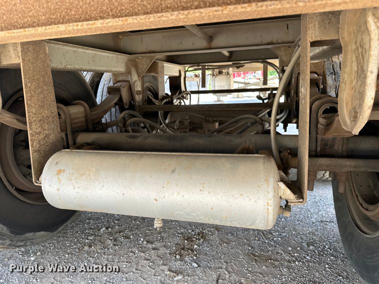 image for item NR9841 1992 Utility  VS2R refrigerated van trailer