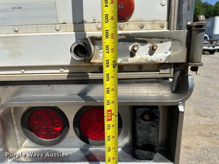 image for item NR9841 1992 Utility  VS2R refrigerated van trailer
