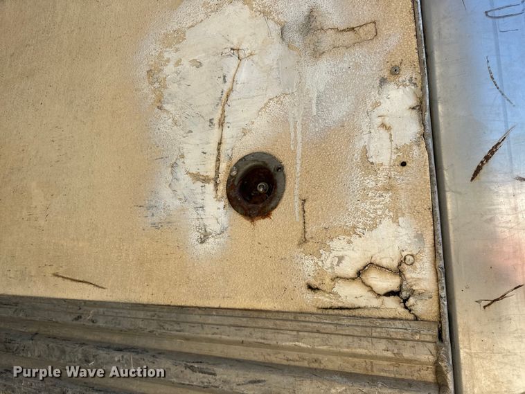 image for item NR9841 1992 Utility  VS2R refrigerated van trailer