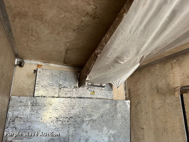 image for item NR9841 1992 Utility  VS2R refrigerated van trailer