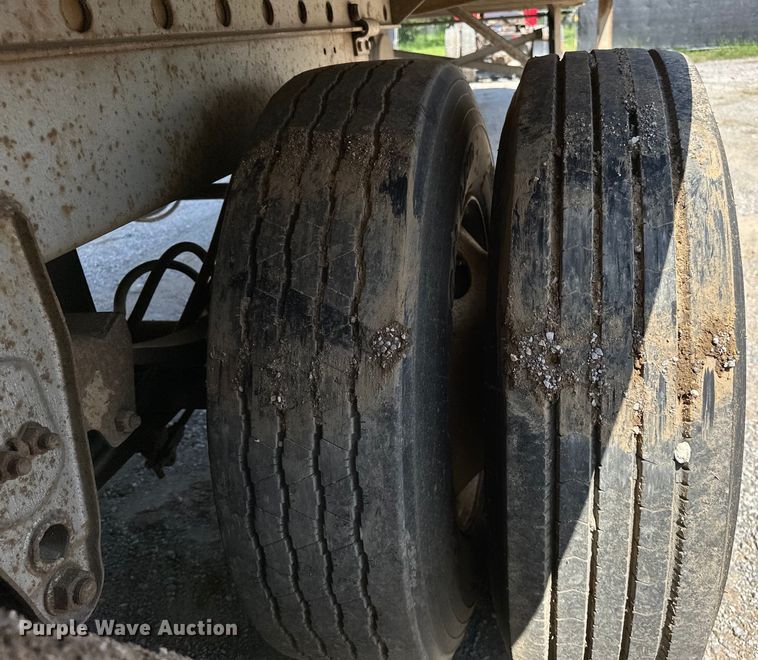 image for item NR9841 1992 Utility  VS2R refrigerated van trailer