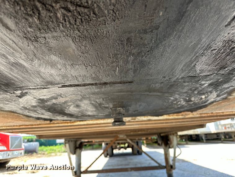 image for item NR9843 1999 Stoughton  AVW-535T-S-C-AR dry van trailer