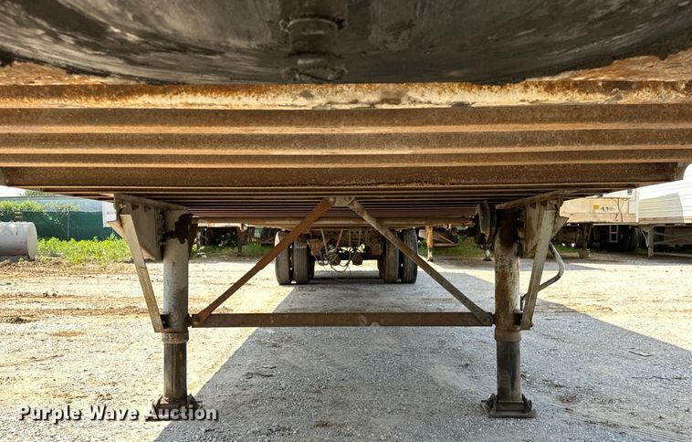 image for item NR9843 1999 Stoughton  AVW-535T-S-C-AR dry van trailer