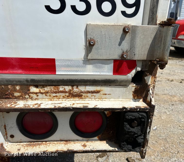 image for item NR9843 1999 Stoughton  AVW-535T-S-C-AR dry van trailer