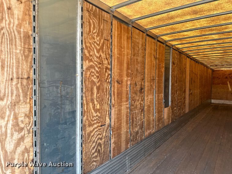 image for item NR9843 1999 Stoughton  AVW-535T-S-C-AR dry van trailer