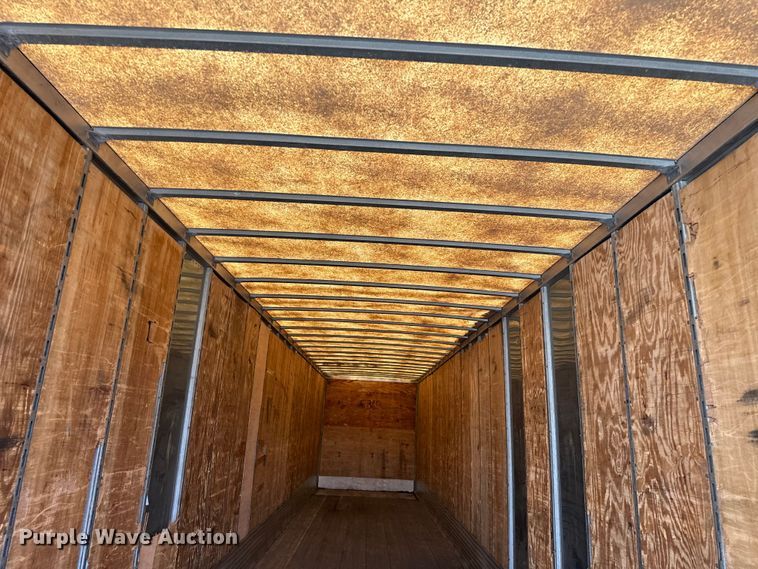 image for item NR9843 1999 Stoughton  AVW-535T-S-C-AR dry van trailer