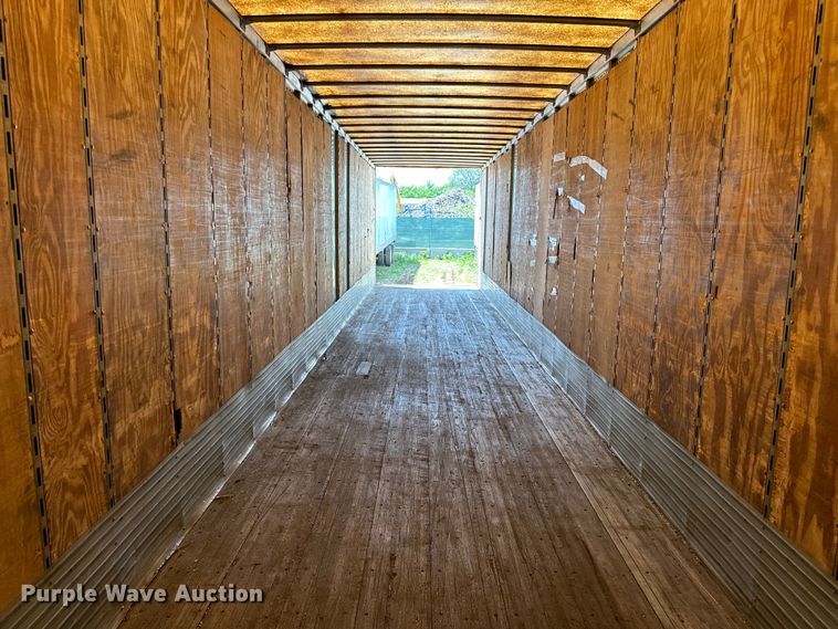 image for item NR9843 1999 Stoughton  AVW-535T-S-C-AR dry van trailer