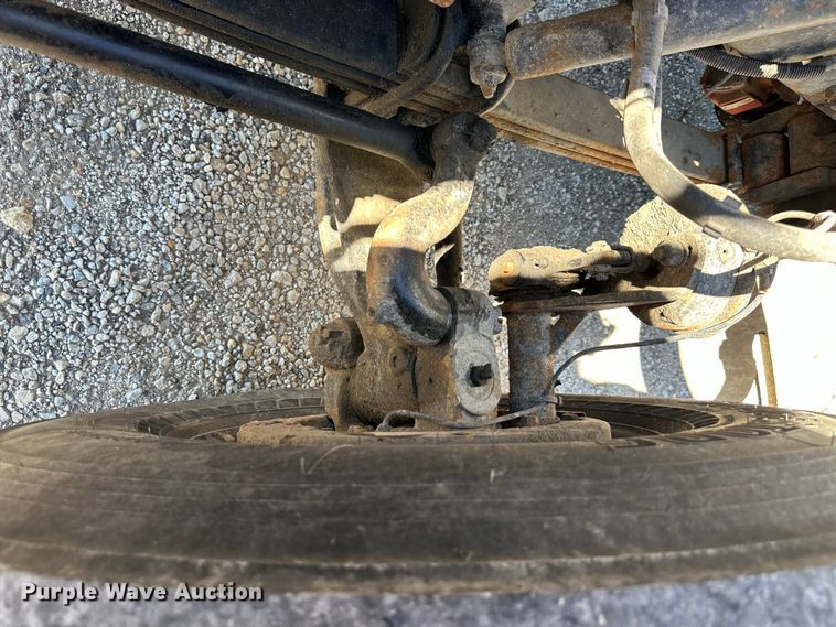 image for item NT9173 2011 Peterbilt  367 roll-off container truck