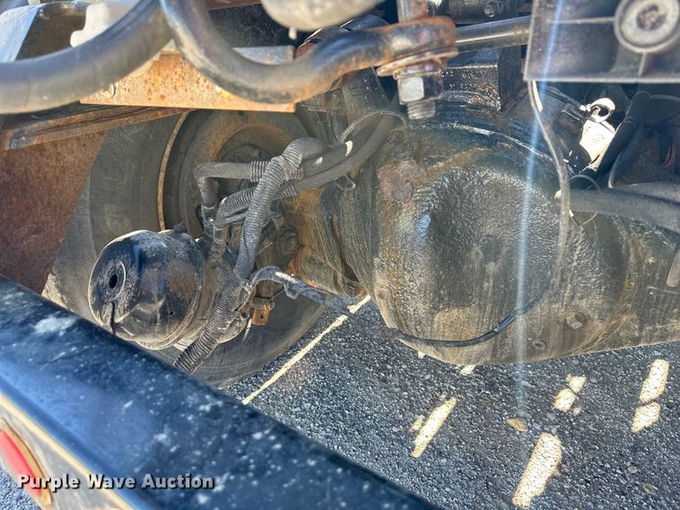 image for item NT9173 2011 Peterbilt  367 roll-off container truck