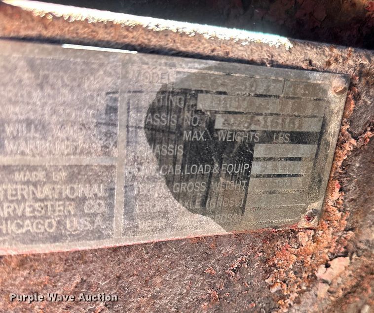 image for item NT9176 International Harvester T86-250 winch truck